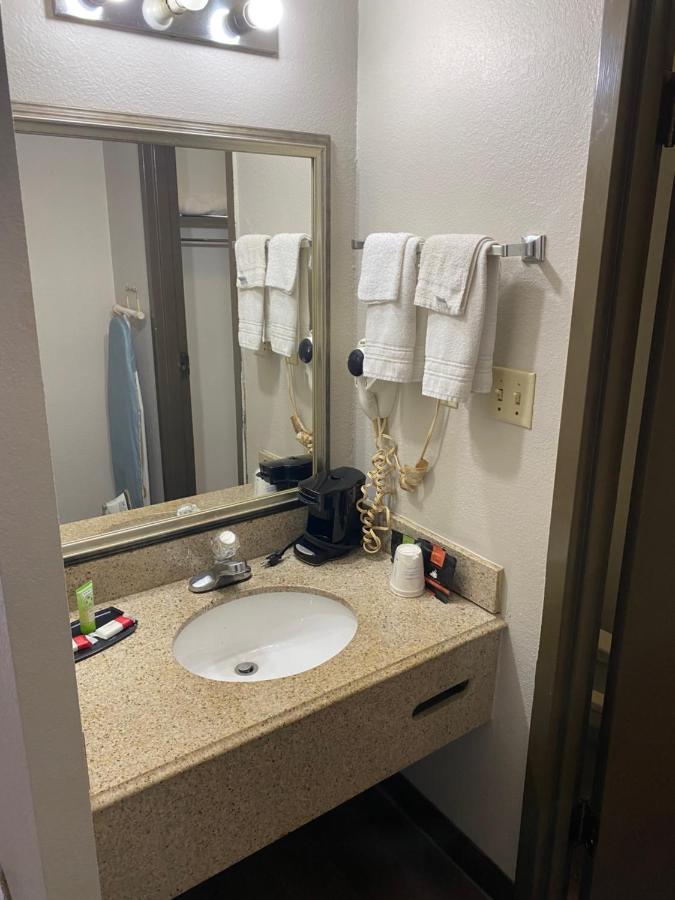 Days By Wyndham Hotel Perryville