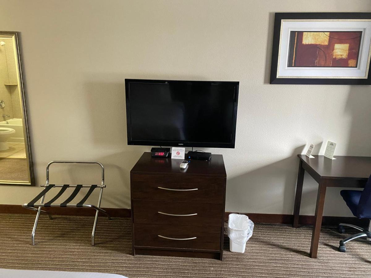 Days By Wyndham Hotel