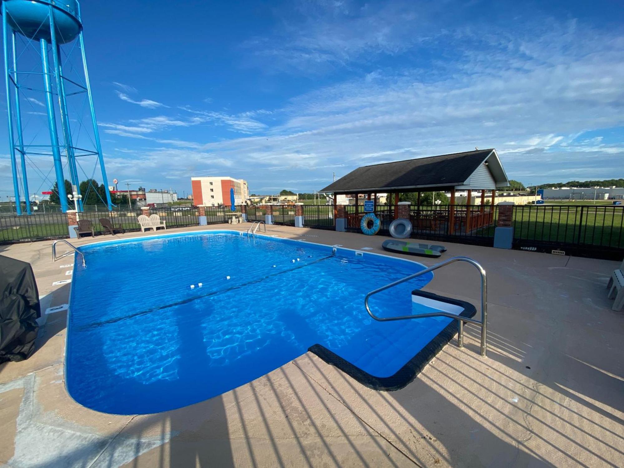 Days By Wyndham Hotel